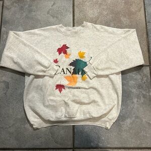 Vintage Women’s Canada Crewneck.